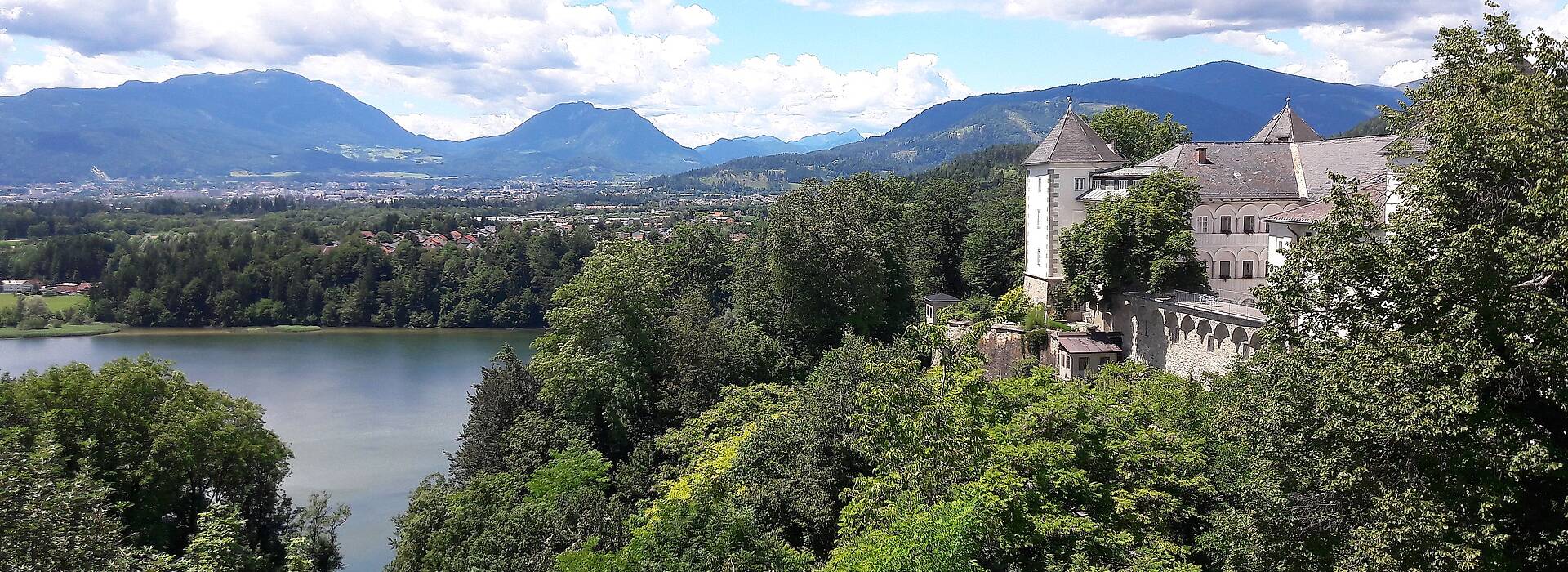 <p>Burgen und Schlösser in Kärnten, Kloster Wernberg Drauschleife</p>