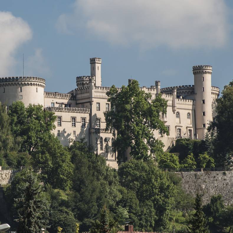 <p>Die Bezirksstadt des Lavanttales ist aufgrund der historischen Altstadt sehenswert. Kulturinteressierte können, das majestätisch über der Stadt gelegene Schloss Wolfsberg, bestaunen.</p>