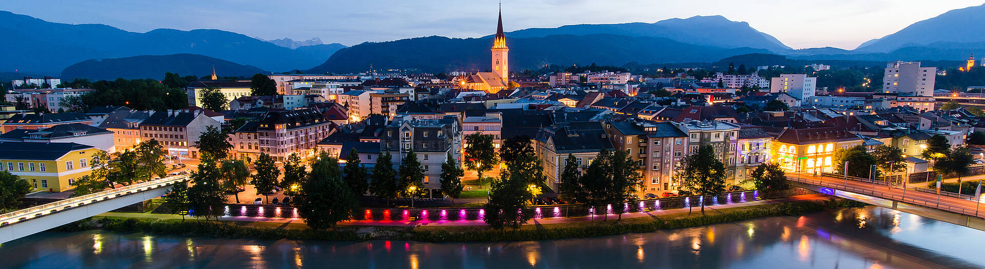 Villach bei Nacht