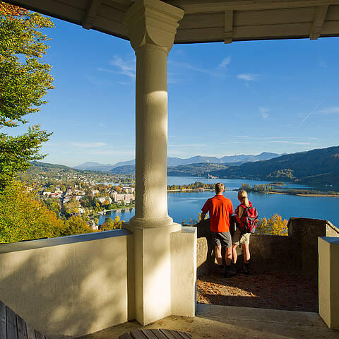 Hohe Gloriette oberhalb von Pörtschach