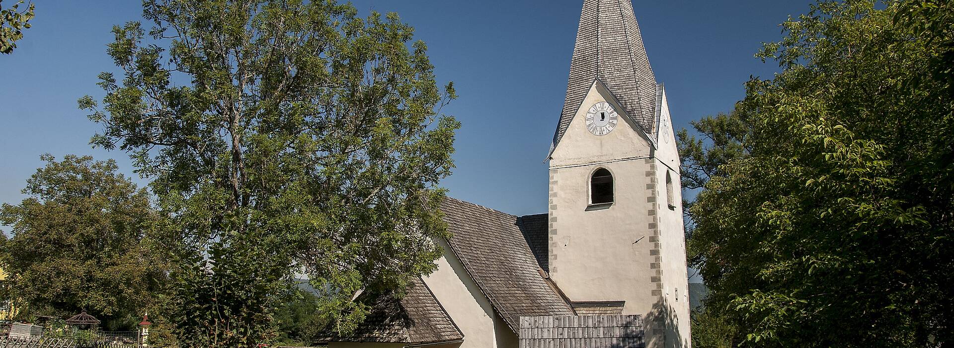 Grafenstein bei Klagenfurt am Wörthersee mit der Kirche St. Anna zu Saager