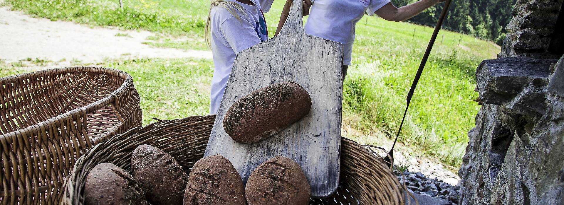 Geschmack der Kindheit - Brot backen Lesachtal