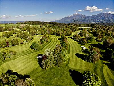 Golfpark Klopeiner See mit Blick auf die Petzen 