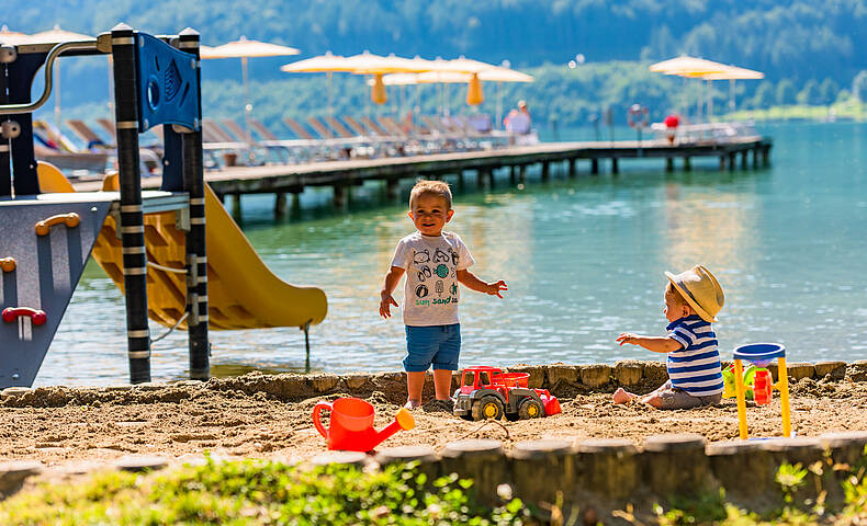 Klopeiner See Sonnelino Sonne_Kinder am Familiy Beach