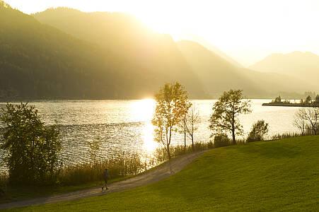 Hiking holidays at Lake Weissensee. Hiking in the healing climate