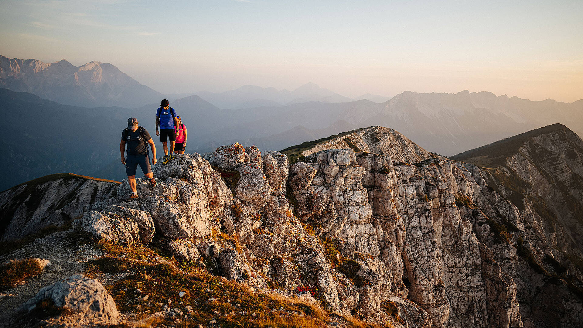 Panoramaweg Suedalpen Wandern am Hochobir